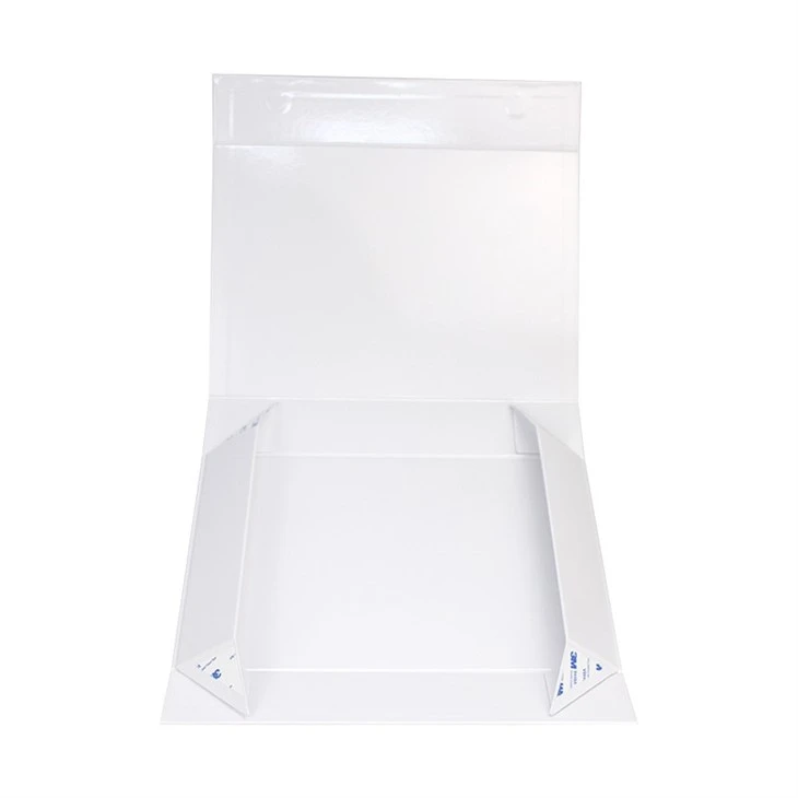 White Hard Gift Box With Magnetic Closure Lid